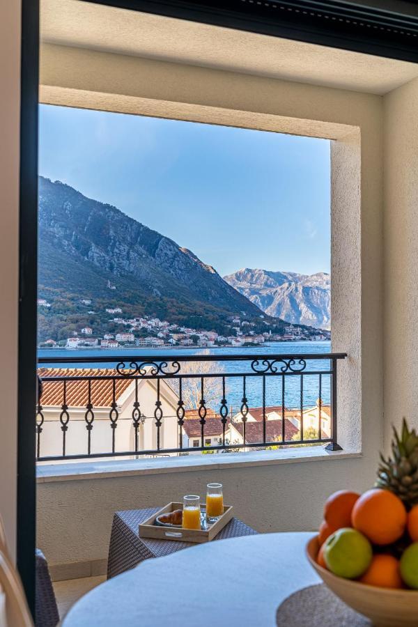 Boka View Luxury Suite - With Free Garage Parking 코토르 외부 사진