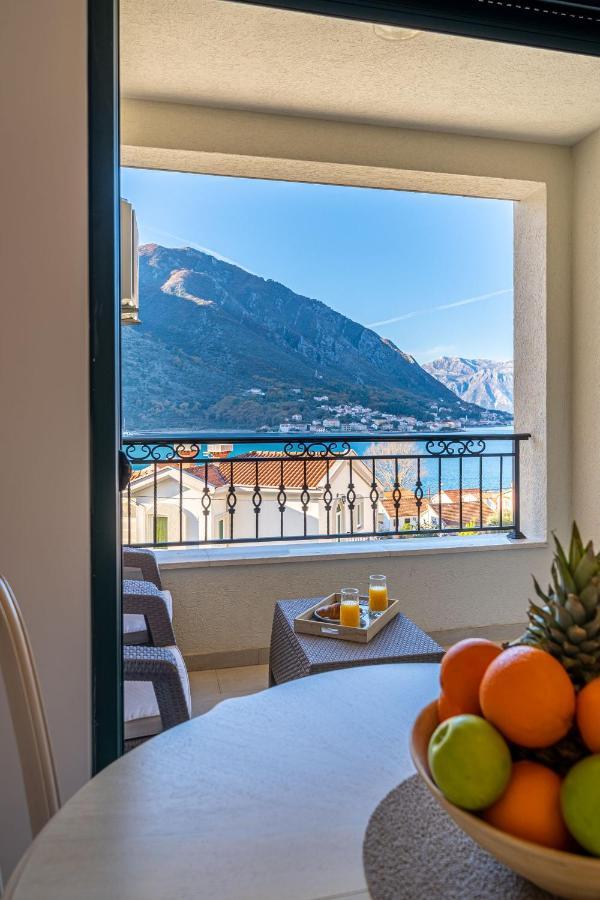 Boka View Luxury Suite - With Free Garage Parking 코토르 외부 사진