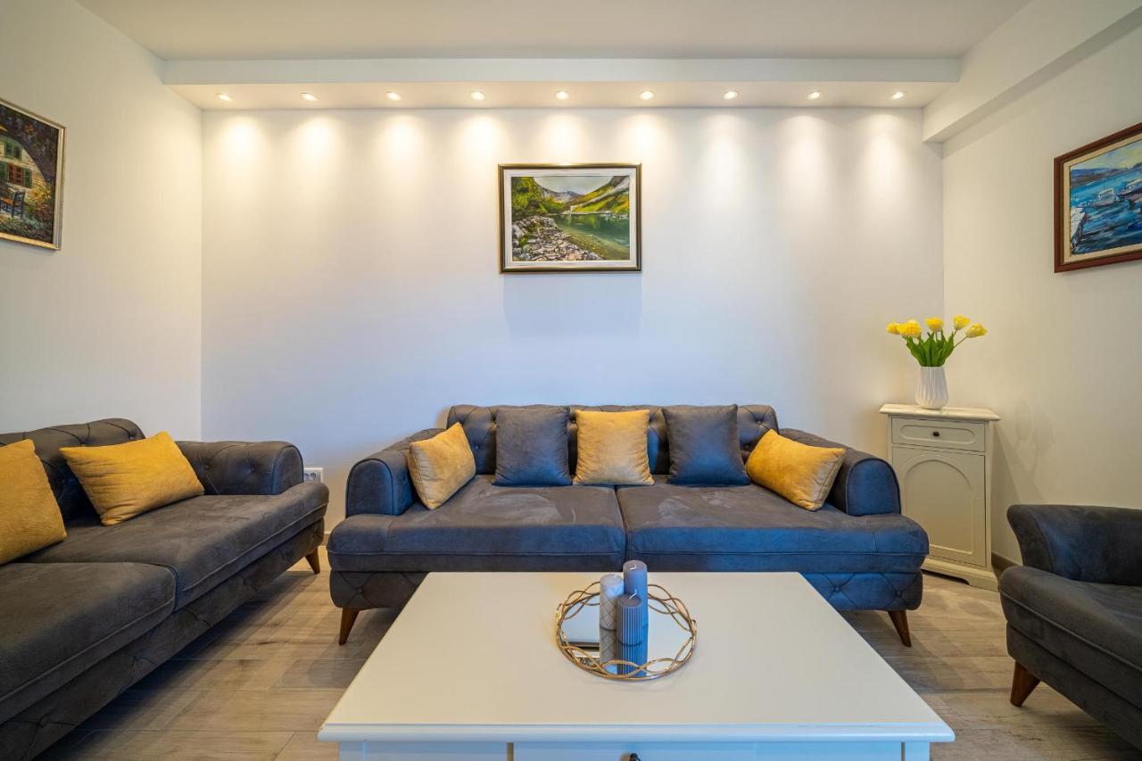 Boka View Luxury Suite - With Free Garage Parking 코토르 외부 사진