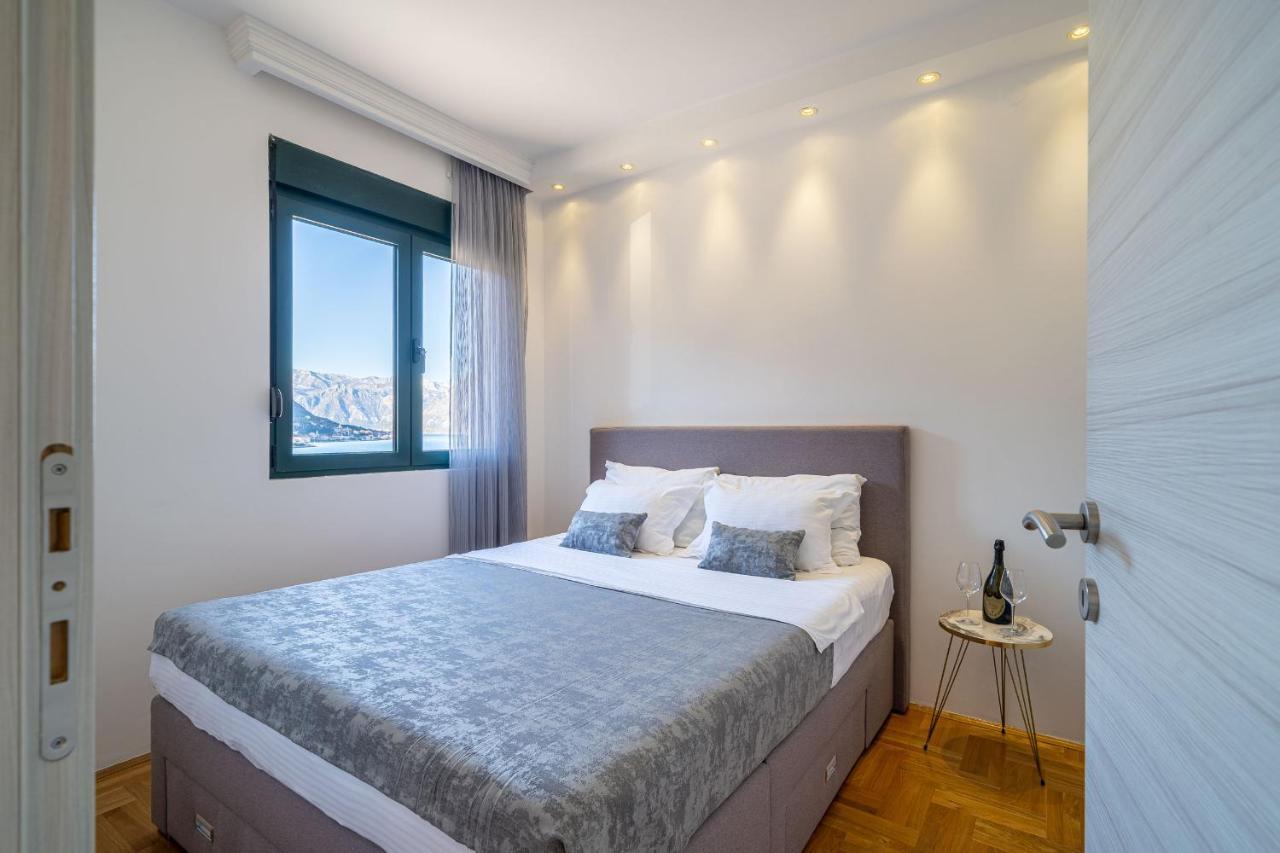 Boka View Luxury Suite - With Free Garage Parking 코토르 외부 사진