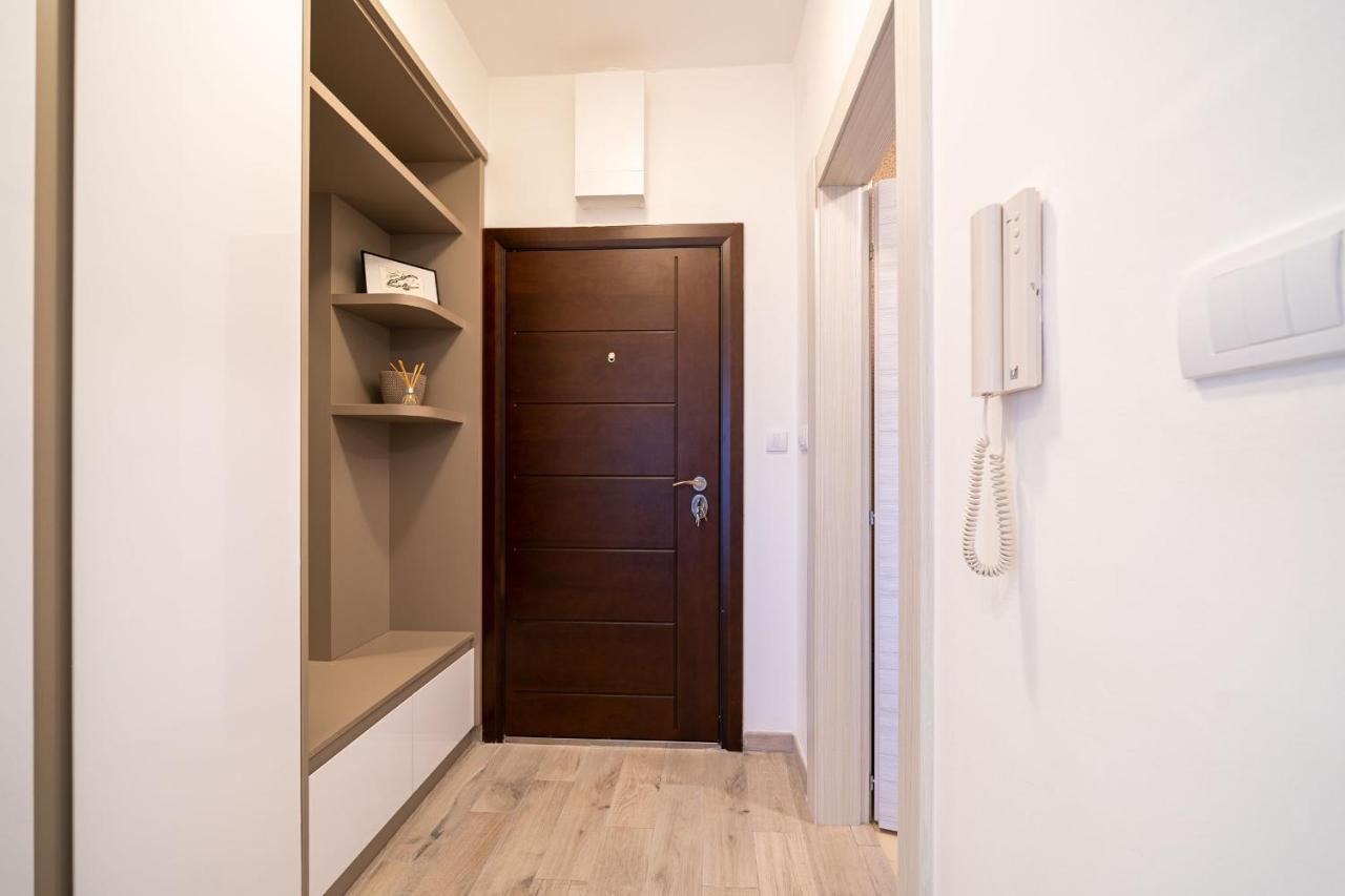 Boka View Luxury Suite - With Free Garage Parking 코토르 외부 사진